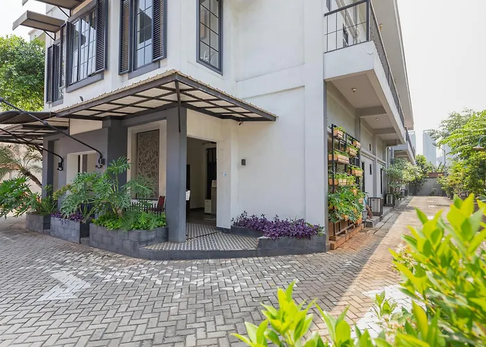 Reddoorz Plus Near Mall Slipi Jaya Jakarta